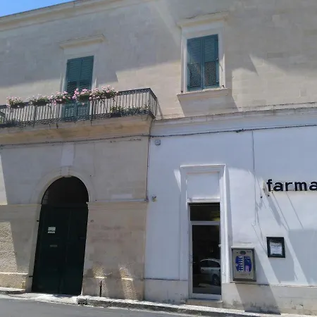 Salento. Il Giardino In Piazza Bed & Breakfast