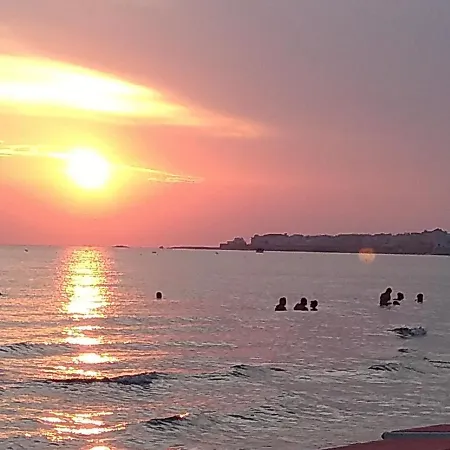 Salento. Il Giardino In Piazza Frühstückspension Galugnano