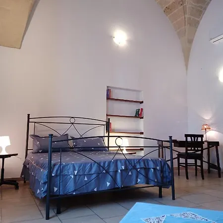 Bed & Breakfast Salento. Il Giardino In Piazza *