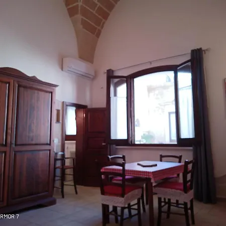 Panzió Salento. Il Giardino In Piazza Galugnano