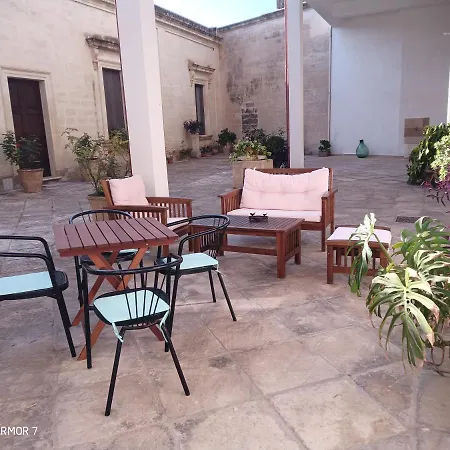 Bed & Breakfast Salento. Il Giardino In Piazza *