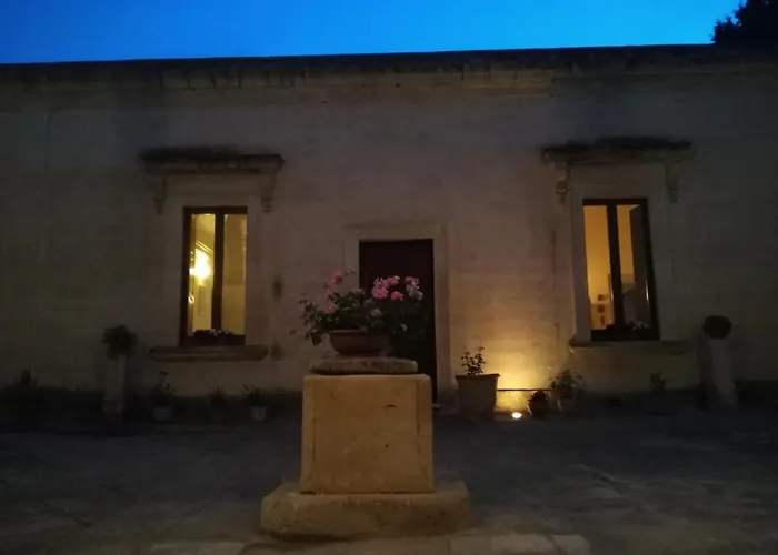 Salento. Il Giardino In Piazza 3* Galugnano