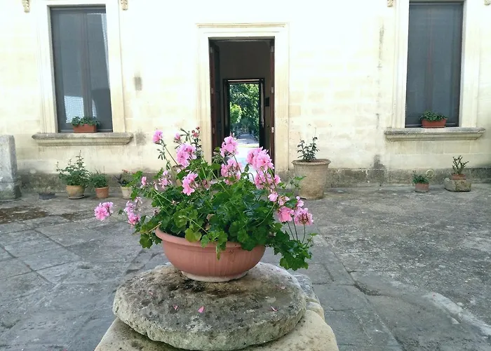 Salento. Il Giardino In Piazza