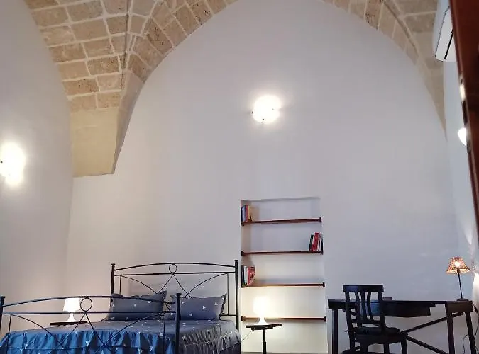 Frühstückspension Salento. Il Giardino In Piazza 3*