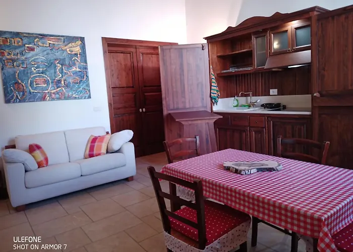 ベッド・アンド・ブレックファスト Salento. Il Giardino In Piazza